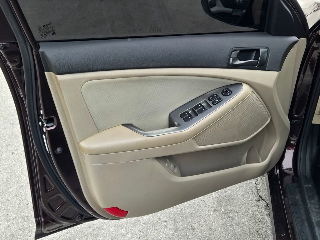 Used 2015 Kia Optima LX image 23