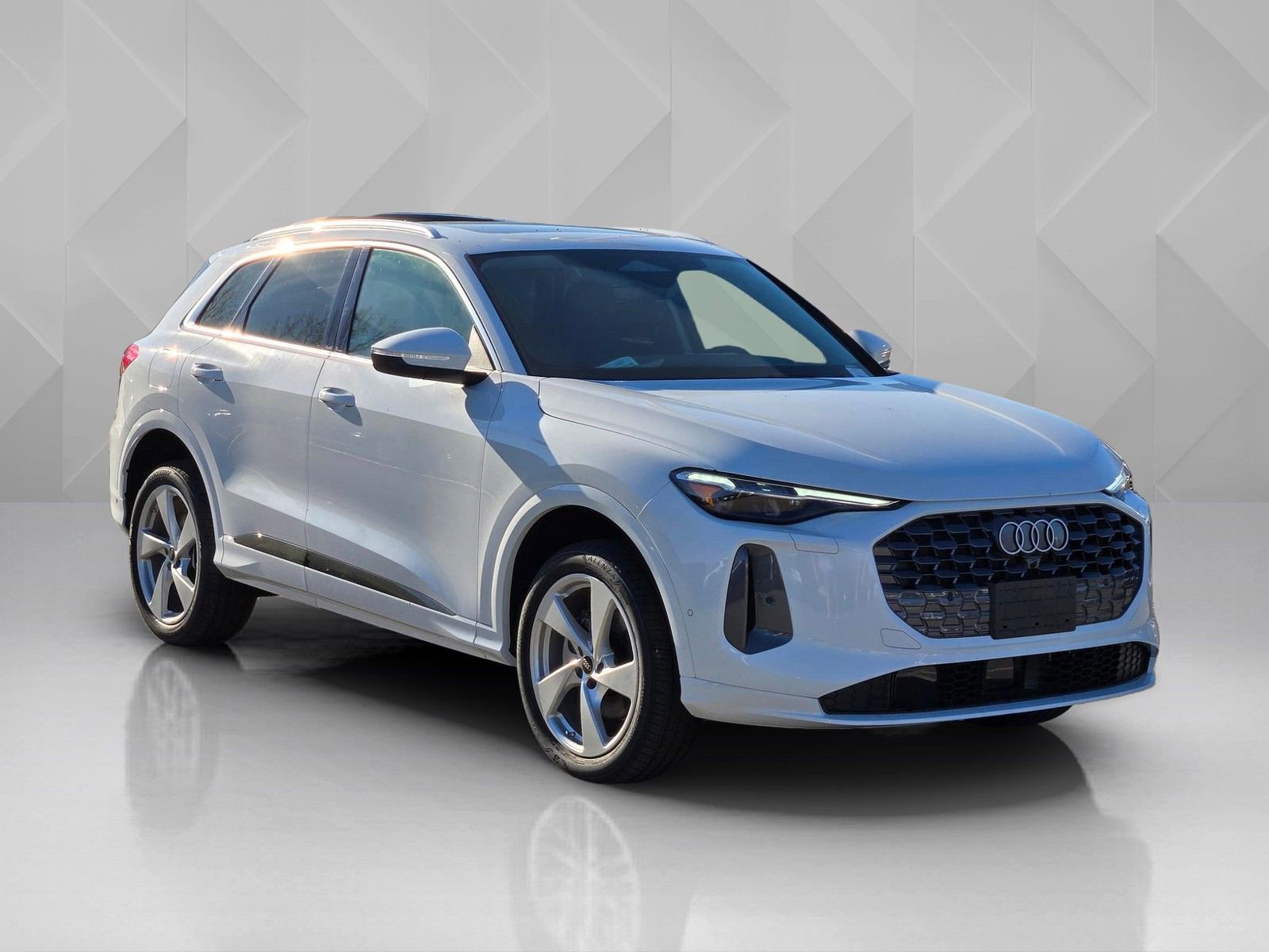 New 2025 Audi Q5 Premium Plus AWD/4WD image 8