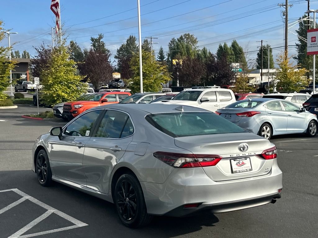 Used 2022 Toyota Camry LE image 5
