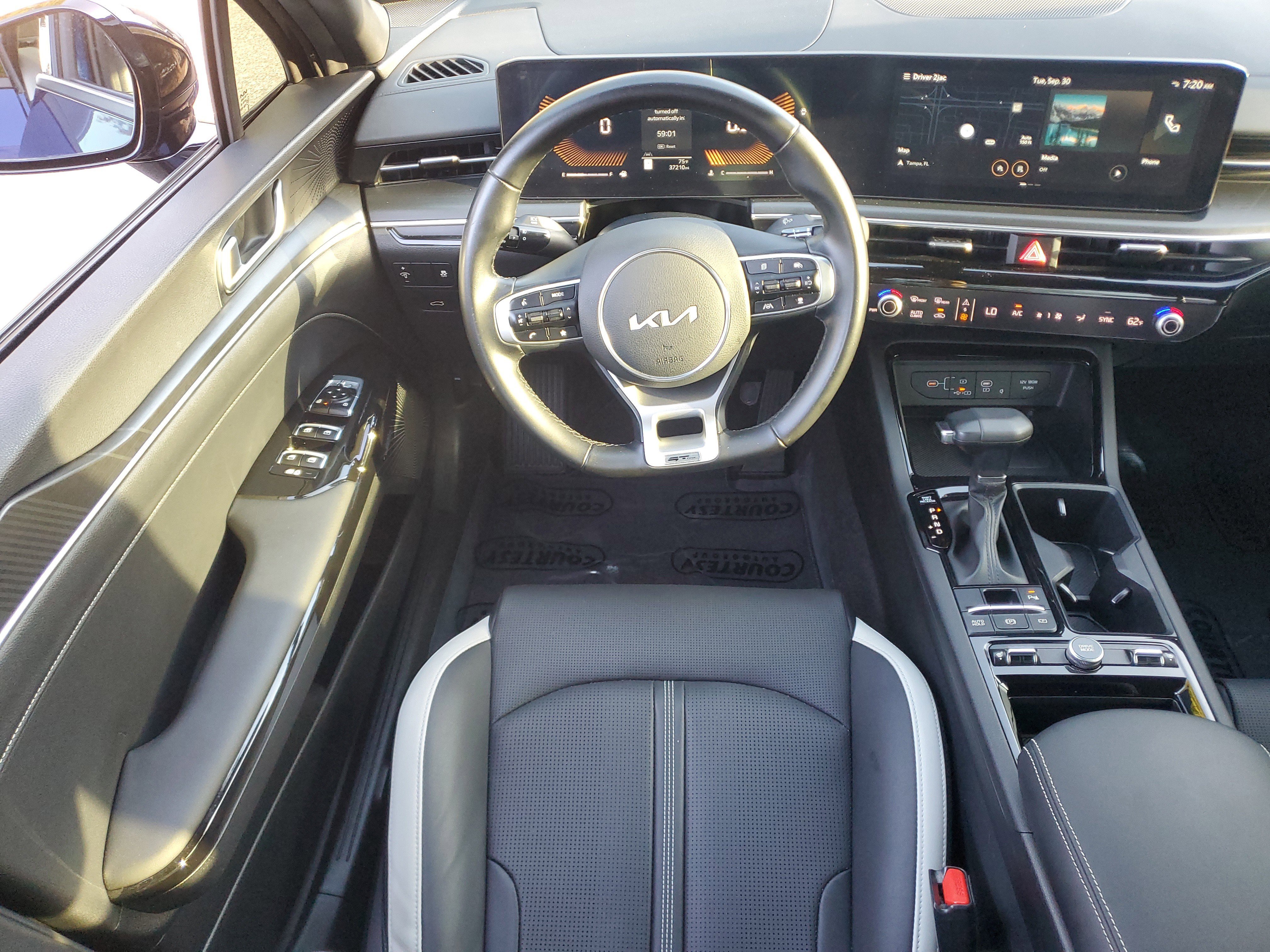 Used 2025 Kia K5 GT-Line w/ GT-Line Premium Package image 14