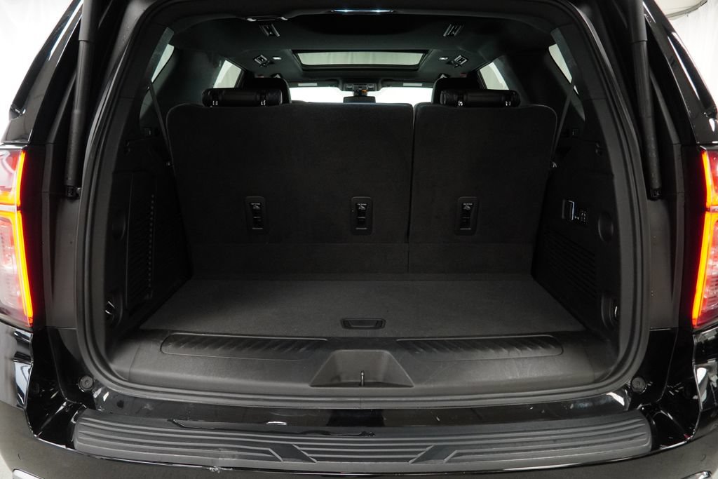 Used 2022 Chevrolet Tahoe LT w/ Luxury Package AWD/4WD image 27