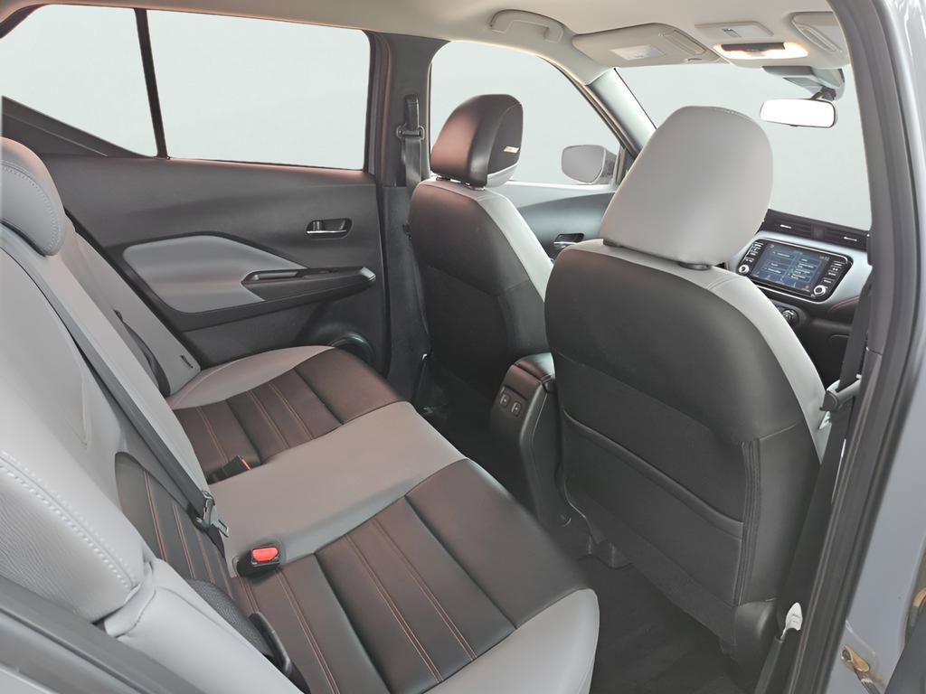 Used 2024 Nissan Kicks SR w/ SR Premium Package image 31