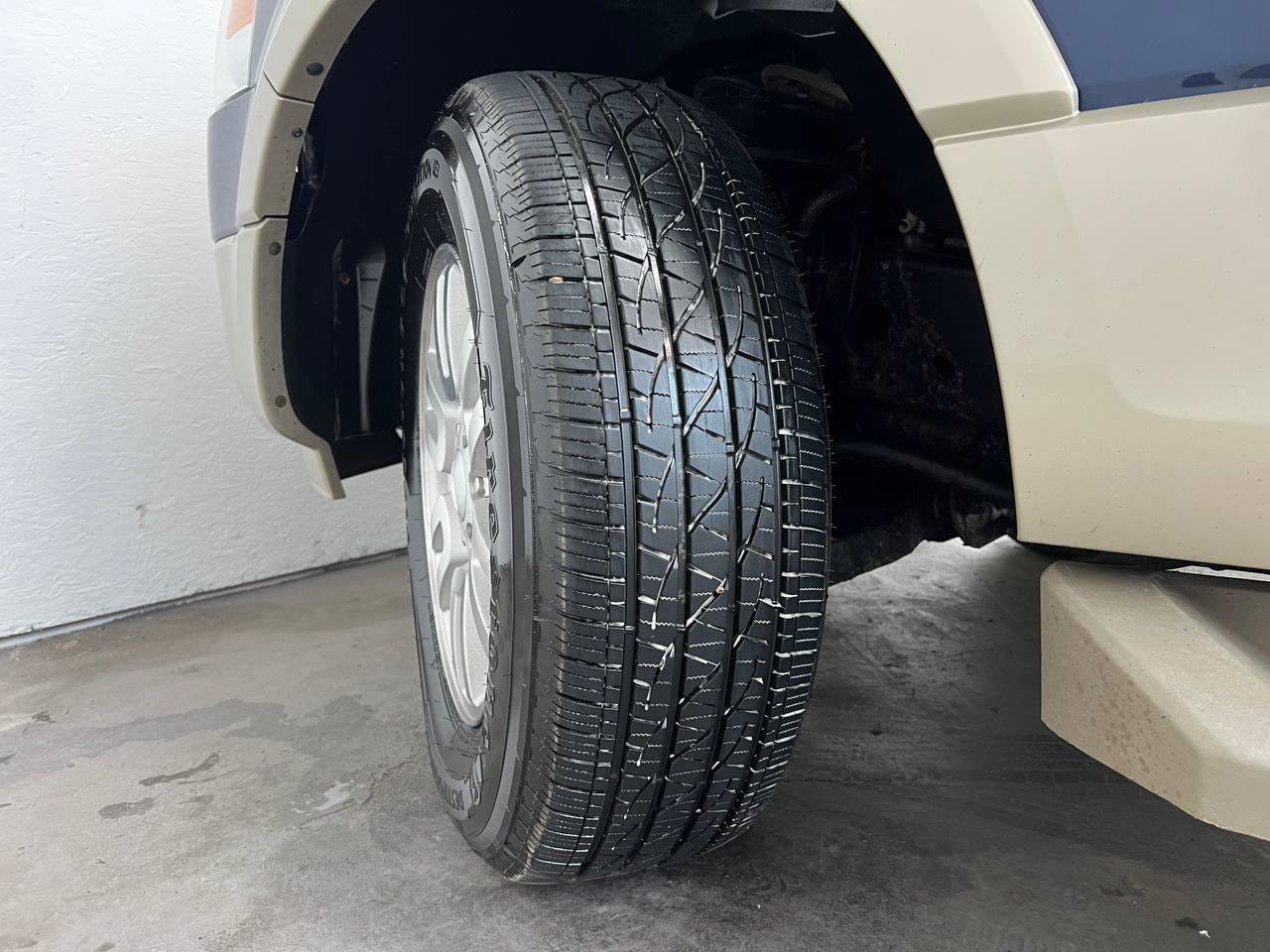 Used 2009 Ford Expedition Eddie Bauer AWD/4WD image 28