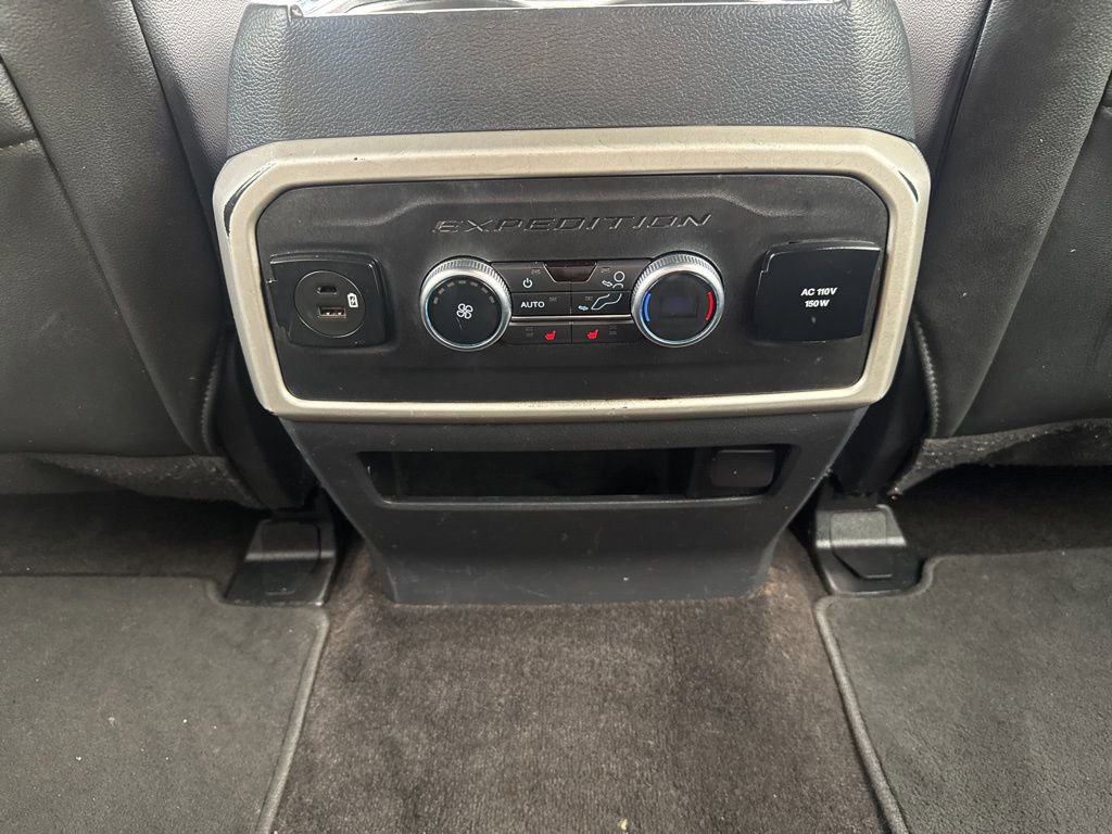 Used 2022 Ford Expedition Max Limited image 32