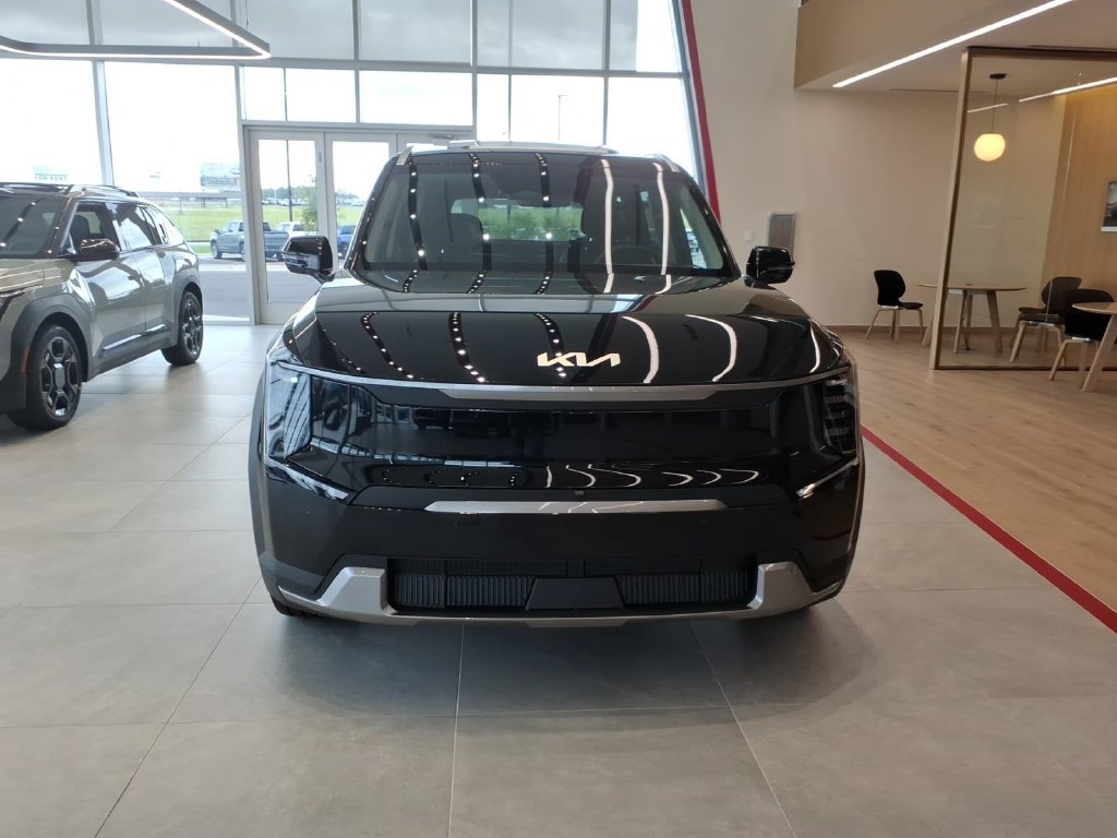 New 2026 Kia EV9 Wind AWD/4WD image 3