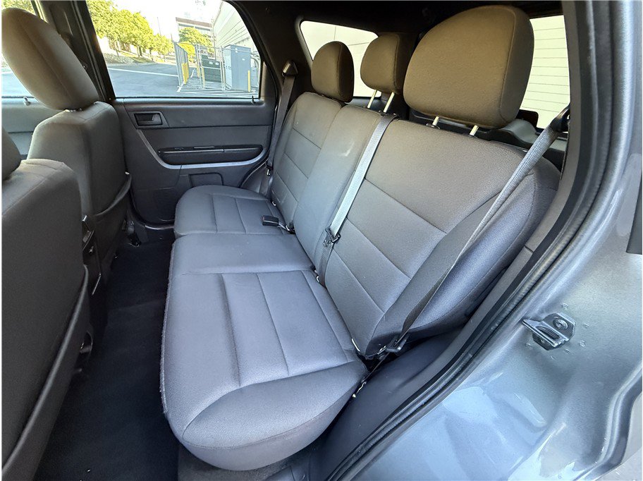 Used 2010 Ford Escape XLT image 17