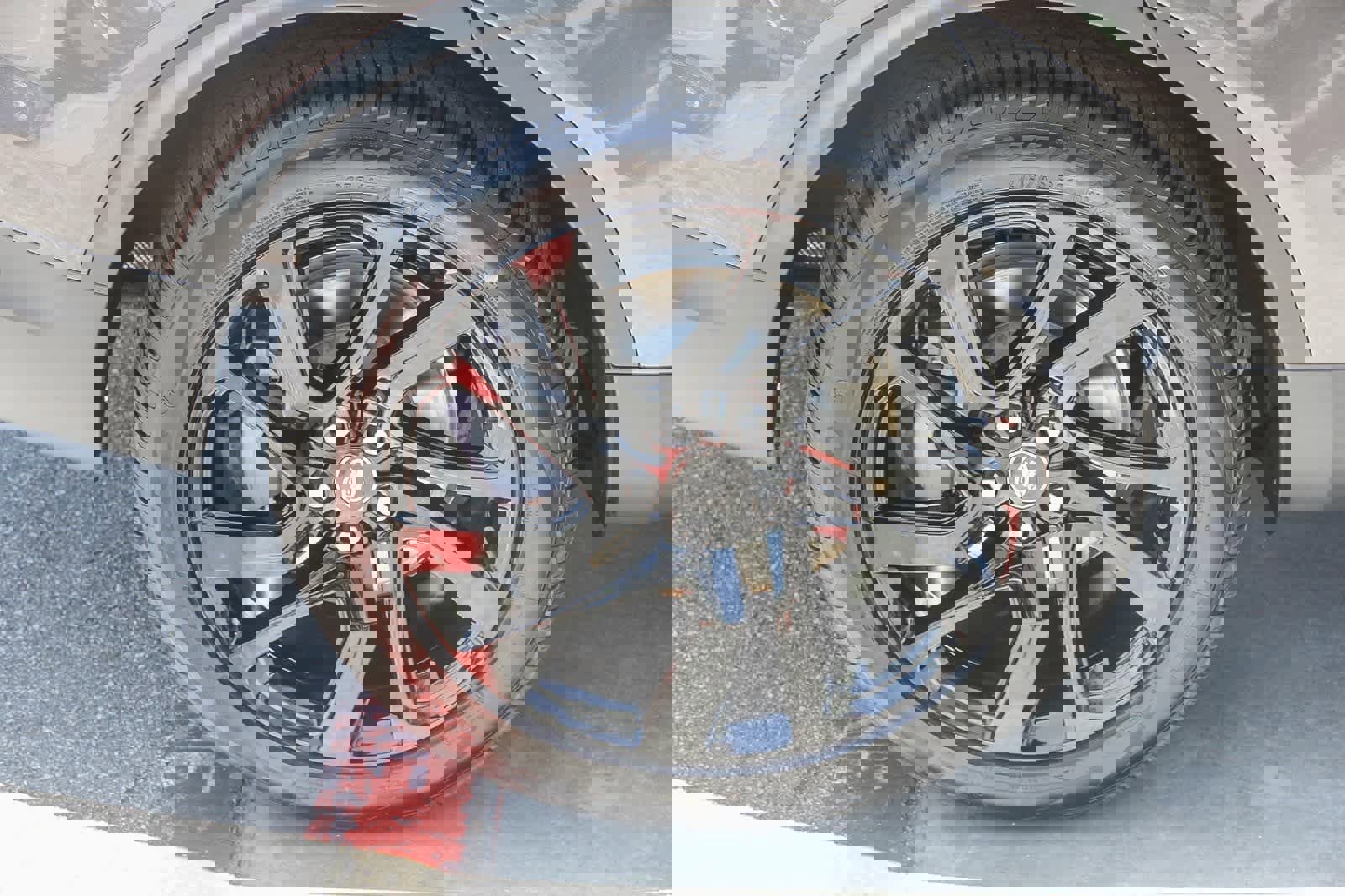 New 2025 Land Rover Discovery S image 8