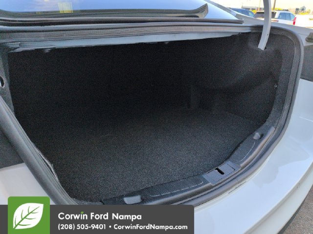 Used 2018 Ford Fusion SE w/ Fusion SE Technology Package FWD image 29