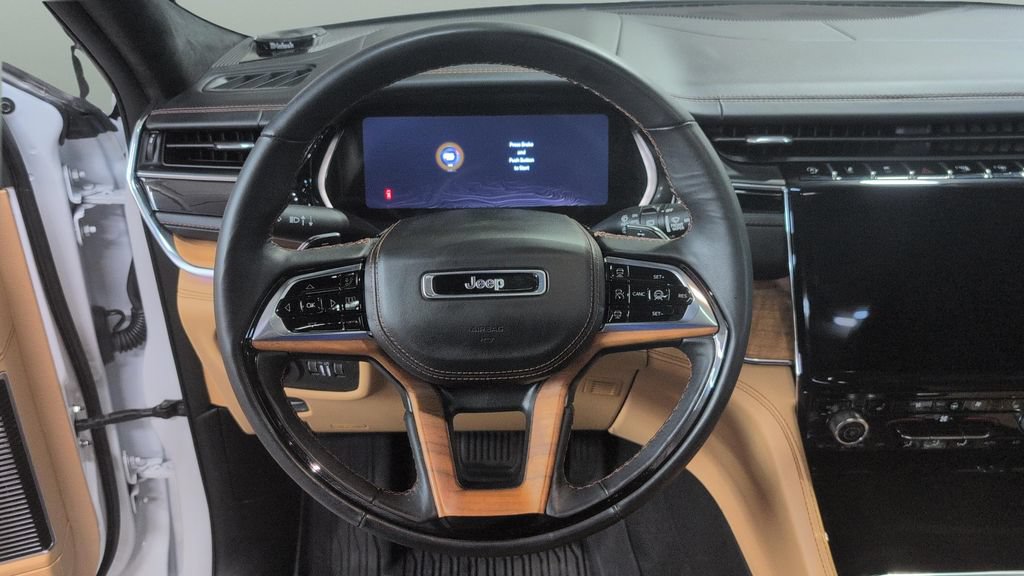 Used 2024 Jeep Grand Cherokee Summit AWD/4WD image 10
