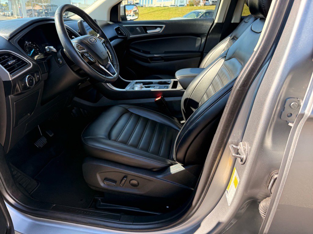 Used 2024 Ford Edge SEL image 12