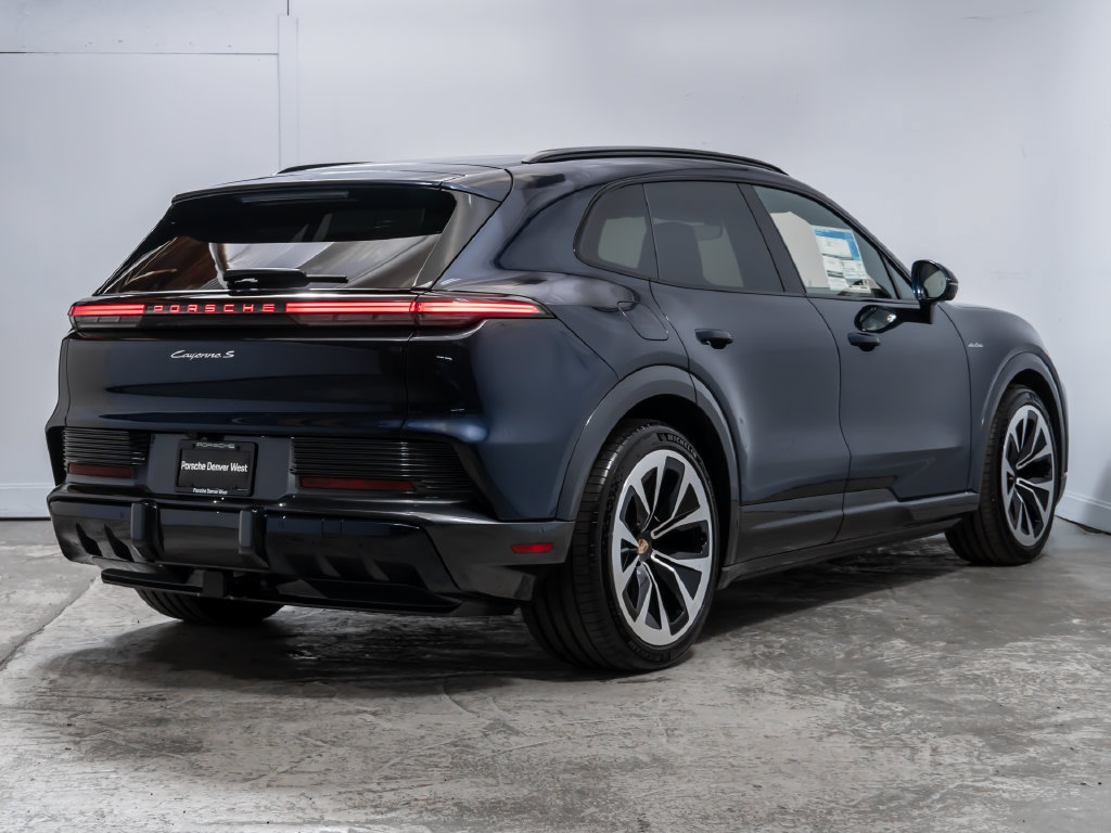 New 2026 Porsche Cayenne S AWD/4WD image 7