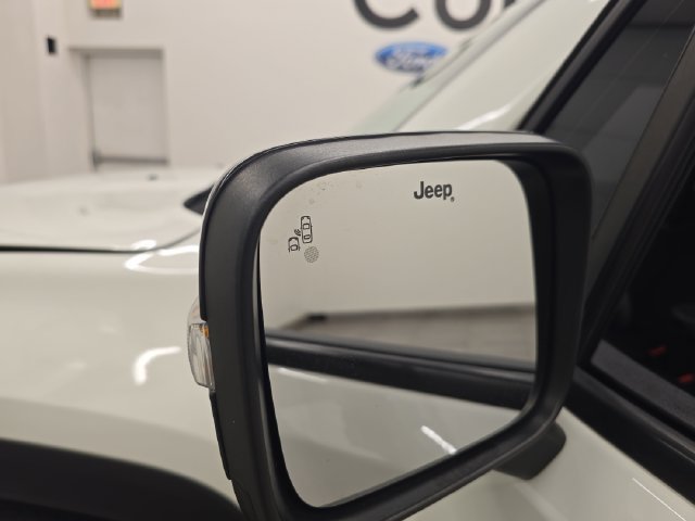 Used 2023 Jeep Renegade Altitude AWD/4WD image 34
