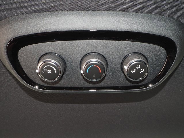 Certified 2025 Dodge Durango R/T image 27