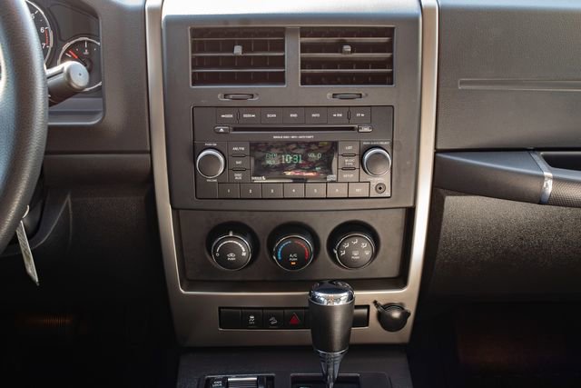 Used 2012 Jeep Liberty Sport image 26