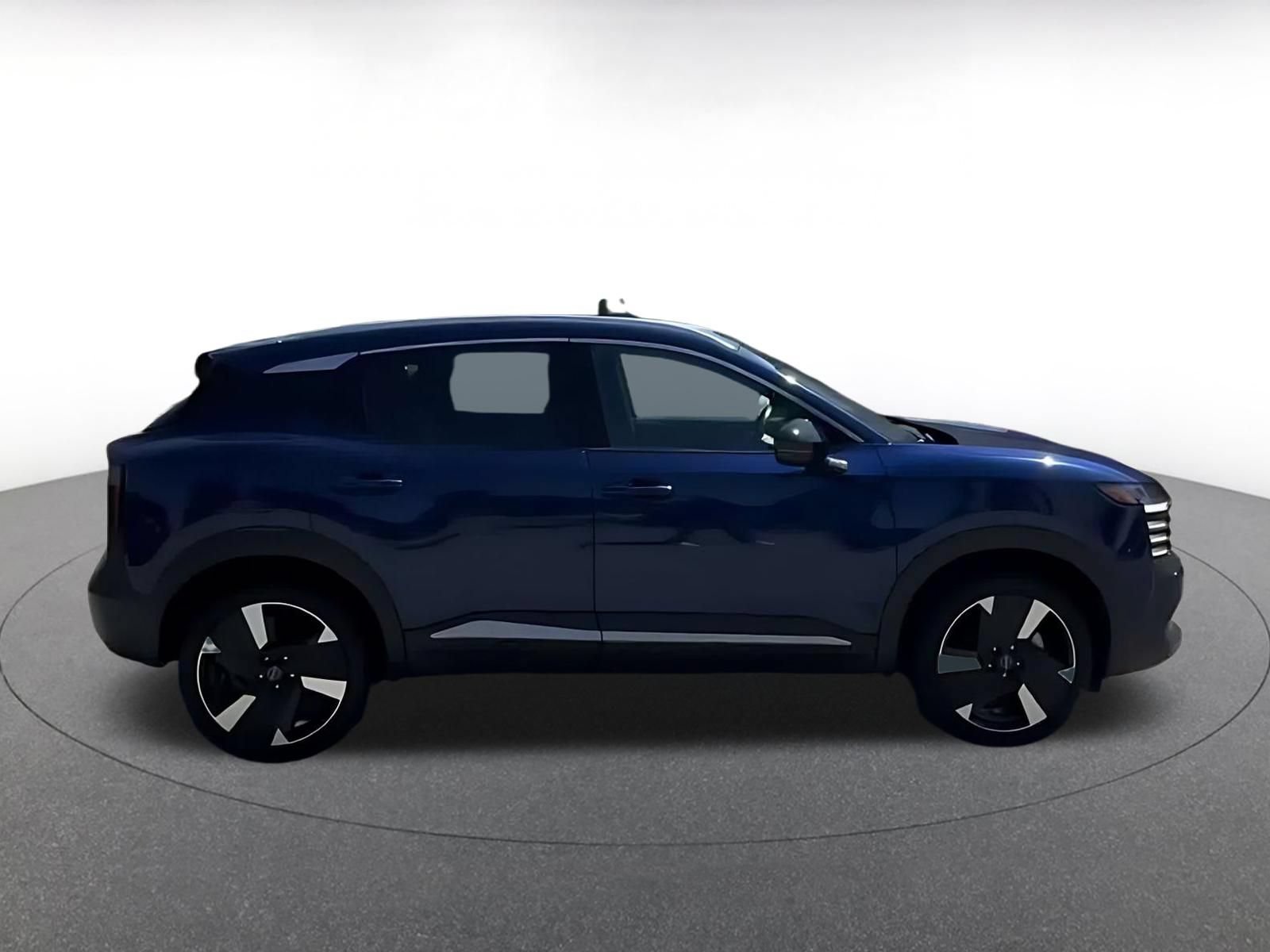 Used 2026 Nissan Kicks SR FWD image 15