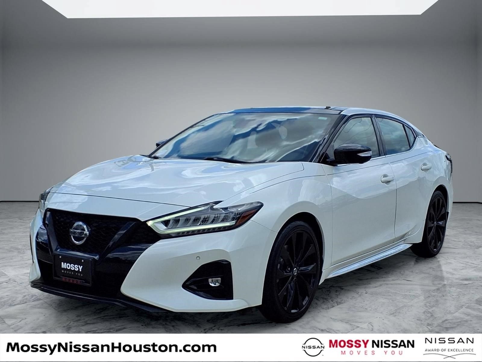 Used 2021 Nissan Maxima SR w/ Sport Mat Group FWD image 4