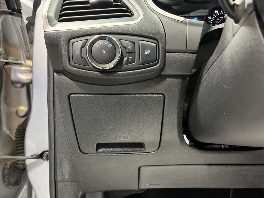 Used 2021 Ford Edge SEL FWD image 16