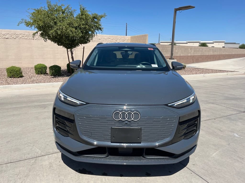 Used 2025 Audi Q6 e-tron Premium Plus w/ Premium Plus AWD/4WD video 3