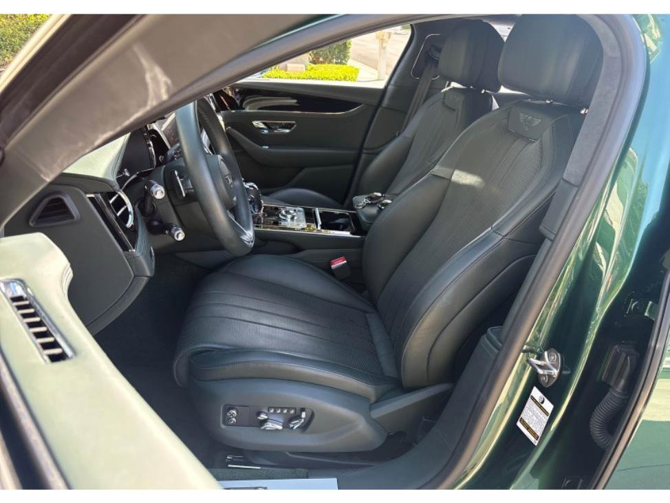 Used 2022 Bentley Flying Spur V8 AWD/4WD image 7