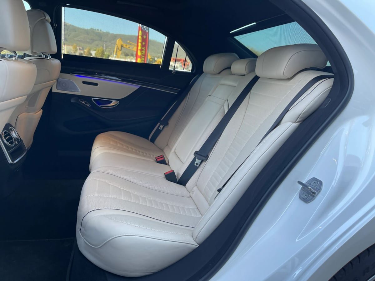 Used 2019 Mercedes-Benz S 560 Sedan image 29