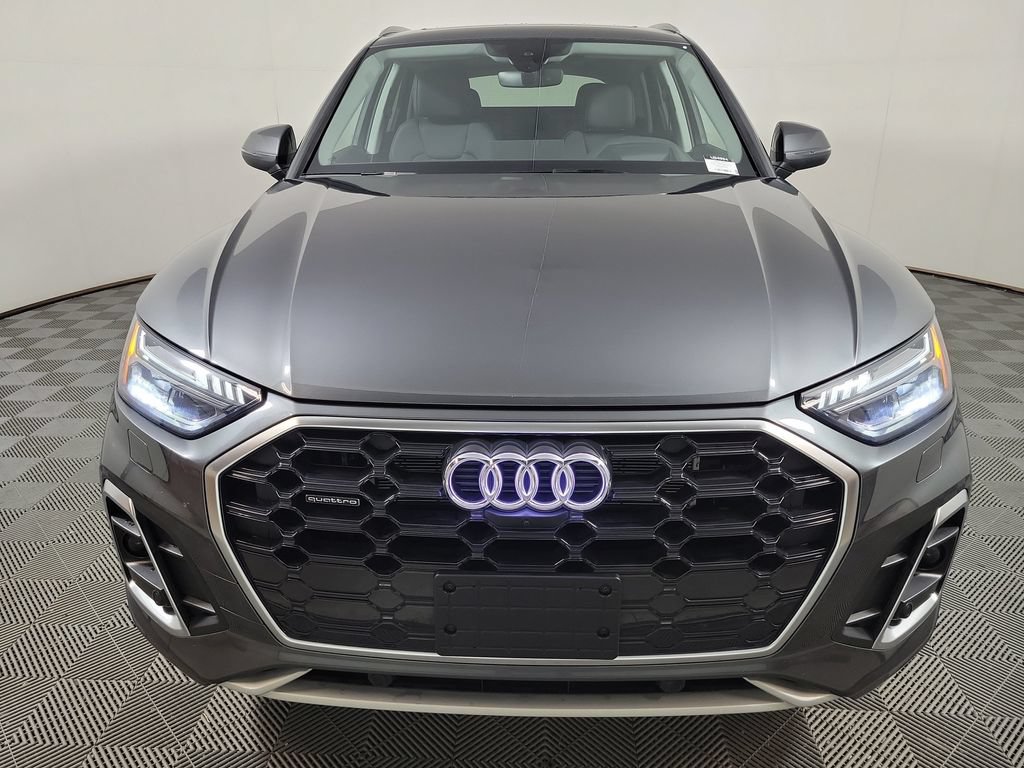 Used 2023 Audi Q5 e Prestige w/ Prestige Package AWD/4WD image 2