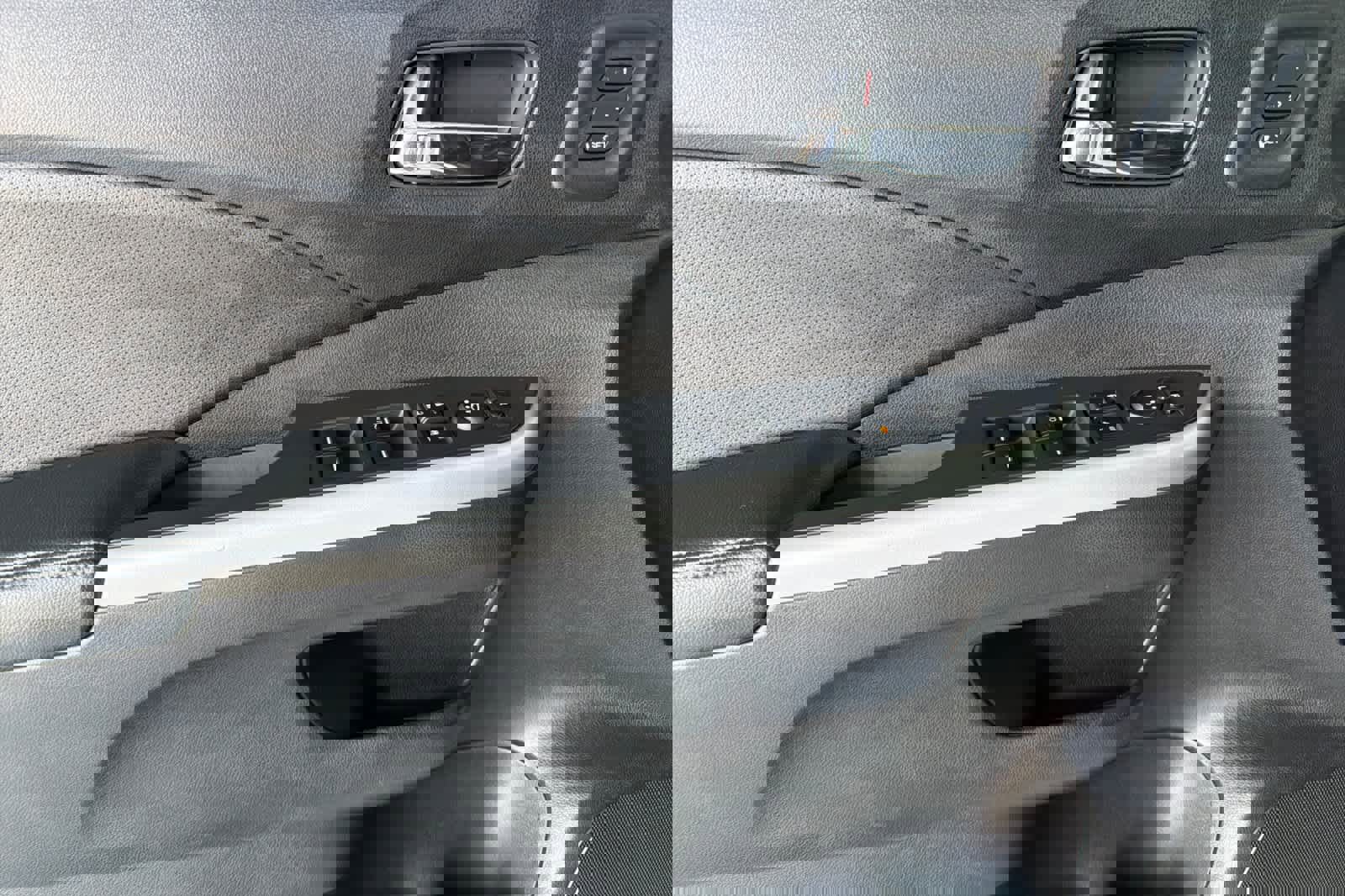 Used 2015 Honda CR-V Touring image 14