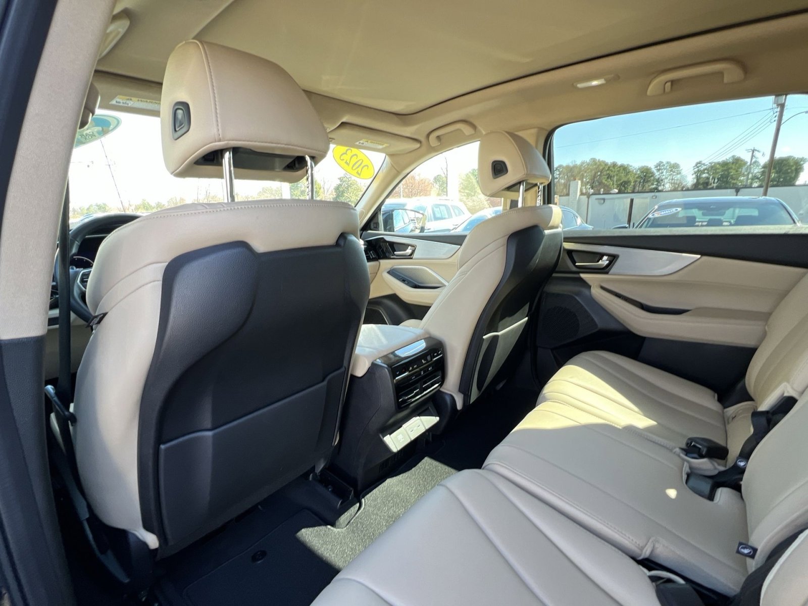 Used 2023 Acura MDX SH-AWD image 23