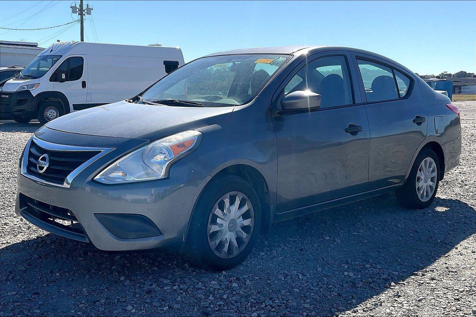 Used 2017 Nissan Versa S Plus FWD image 2