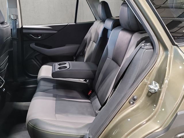 Used 2025 Subaru Outback Onyx Edition AWD/4WD image 18