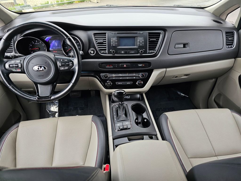 Used 2017 Kia Sedona LX w/ LX Essentials Premium Package FWD image 19