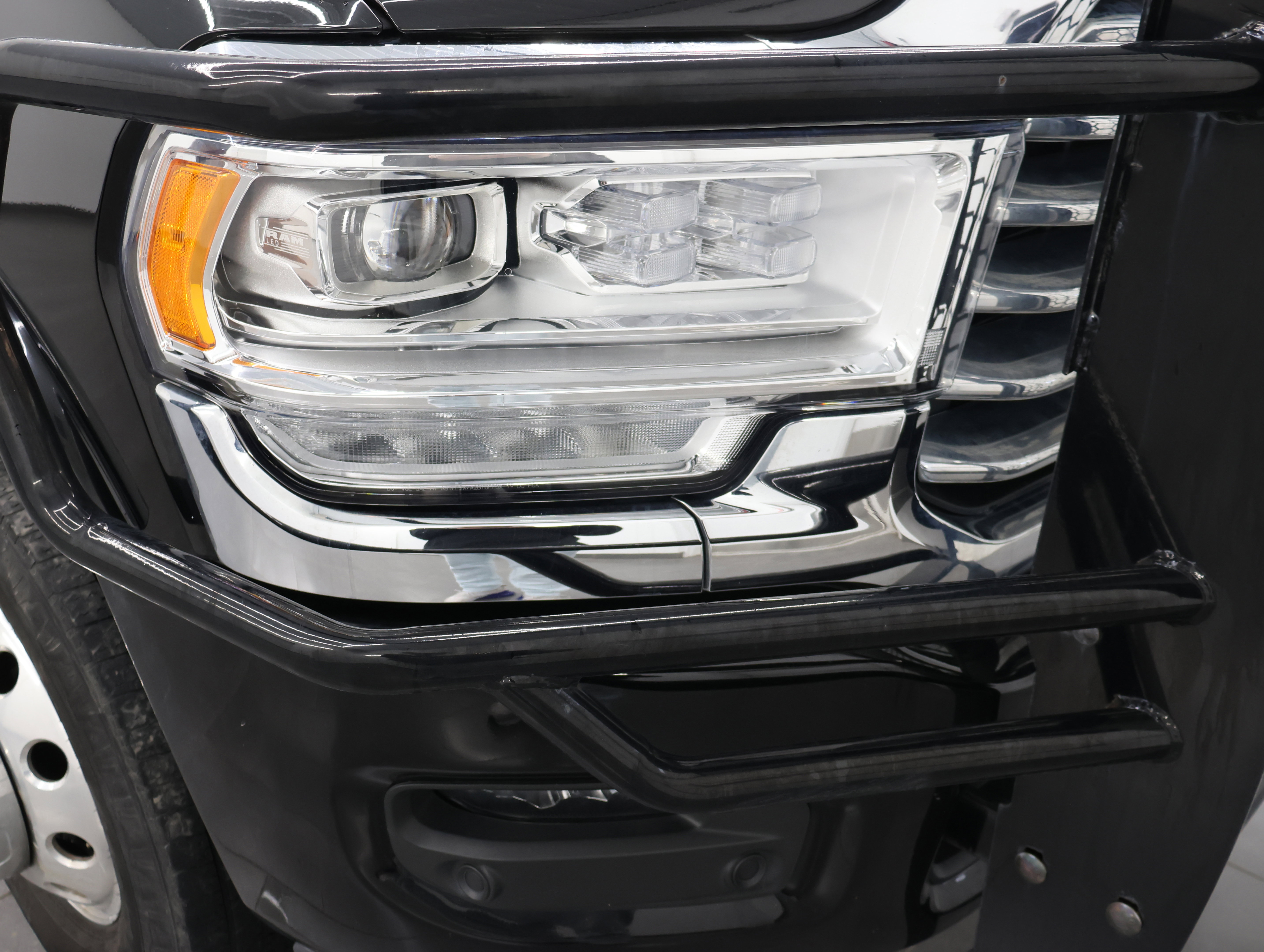 Used 2021 RAM 3500 Limited image 27