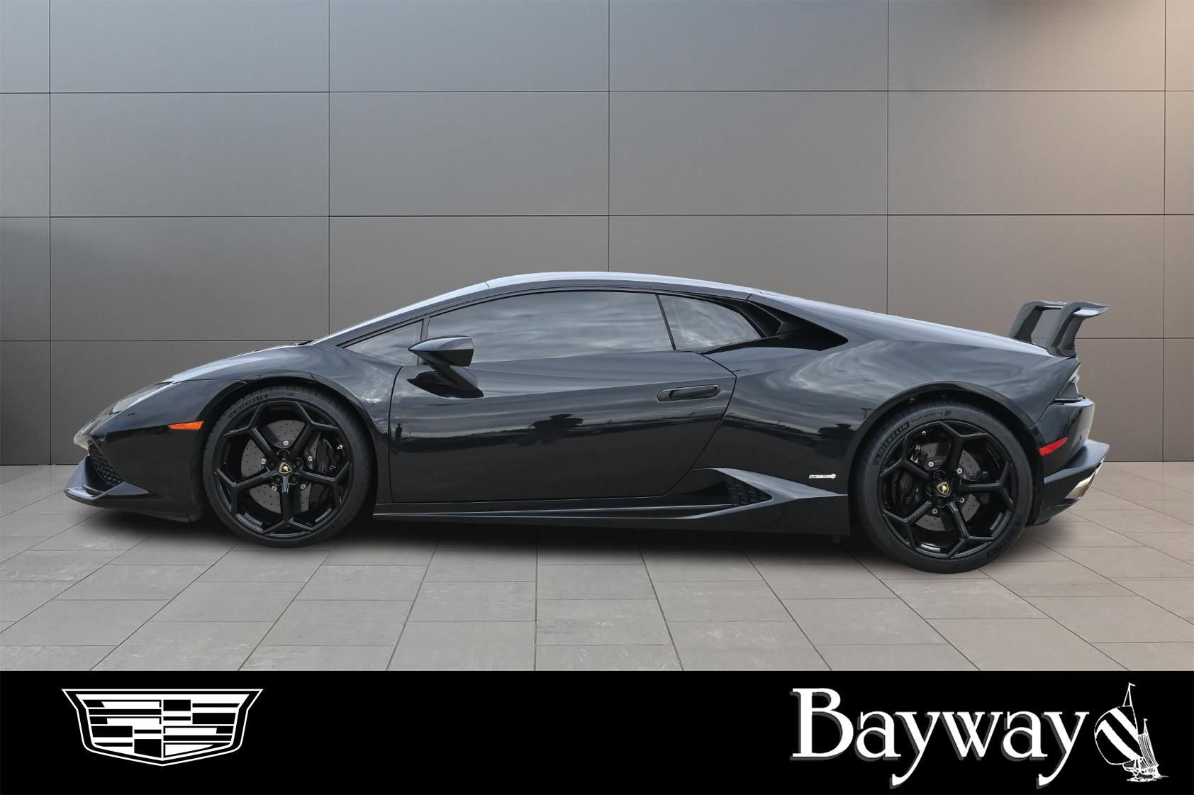Used 2015 Lamborghini Huracan LP 610-4 AWD/4WD image 4