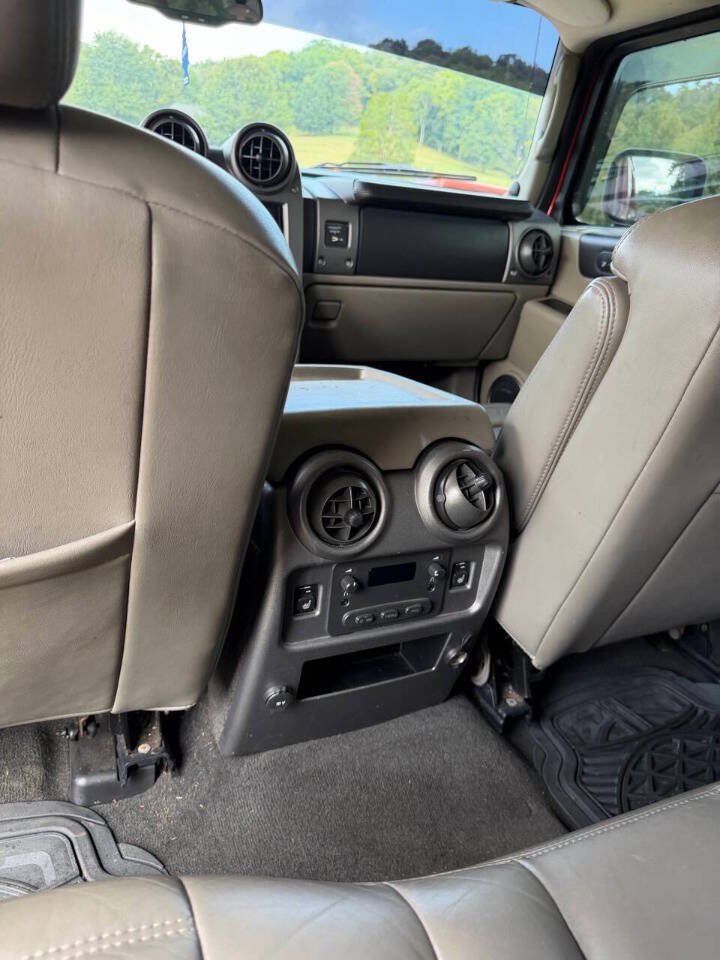 Used 2004 HUMMER H2 w/ Preferred Equipment Group AWD/4WD image 12