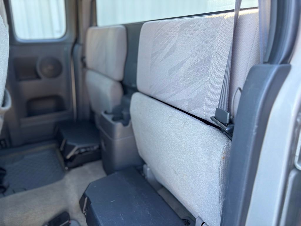 Used 2004 Chevrolet Colorado 2WD Extended Cab w/ Comfort Convenience Package image 17