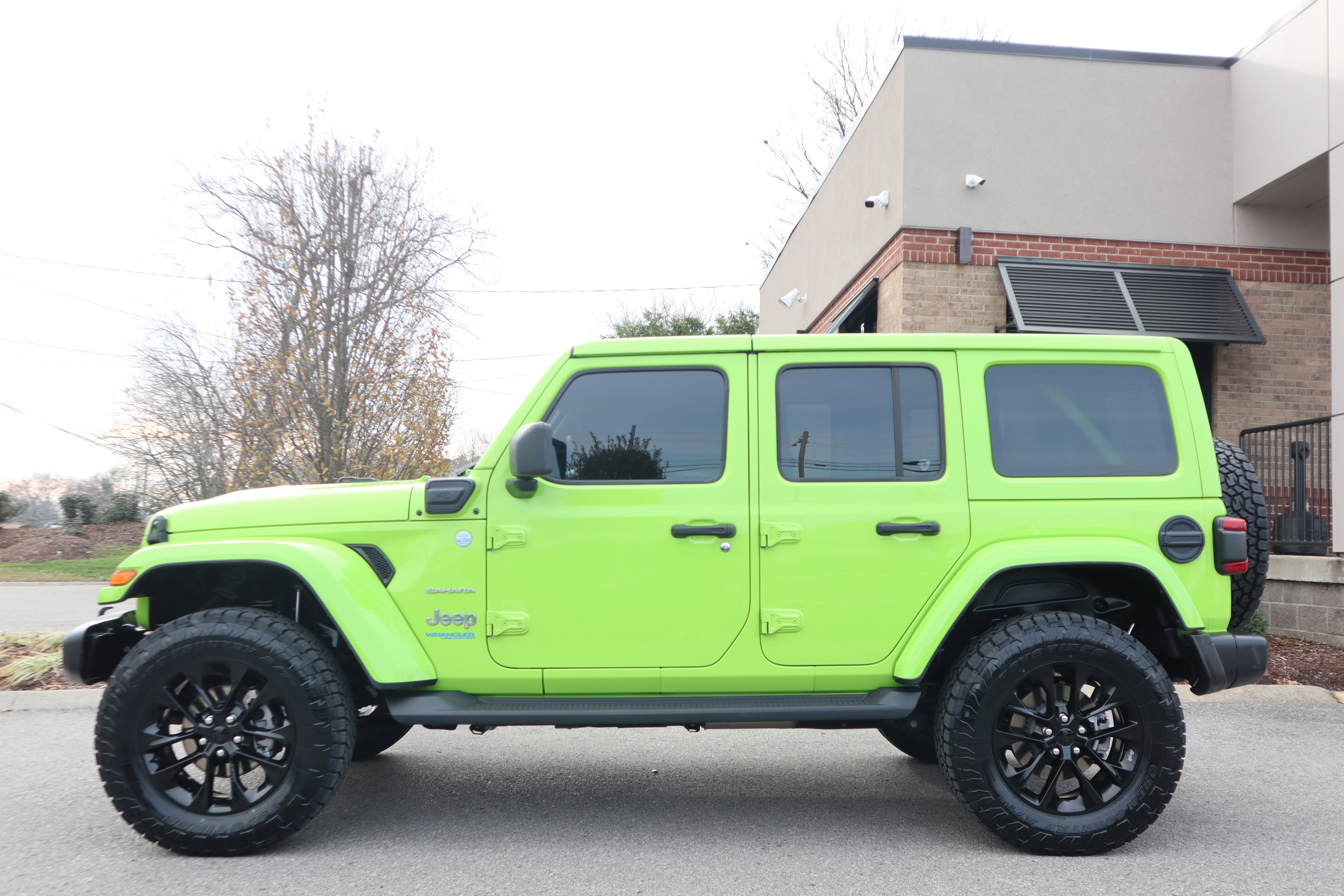 Used 2021 Jeep Wrangler Unlimited Sahara w/ Cold Weather Group image 11