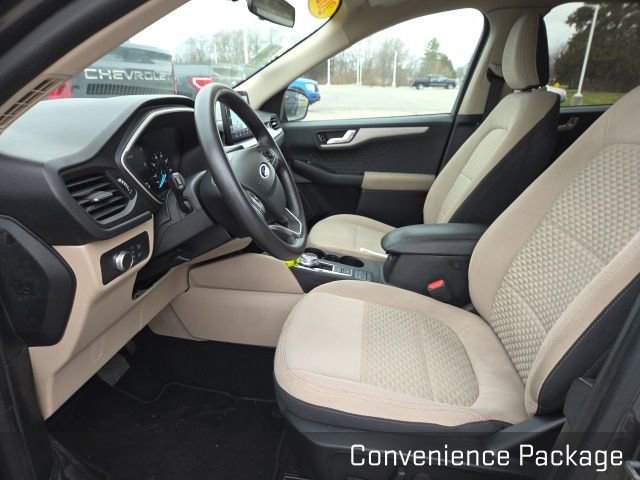 Used 2020 Ford Escape SE image 8