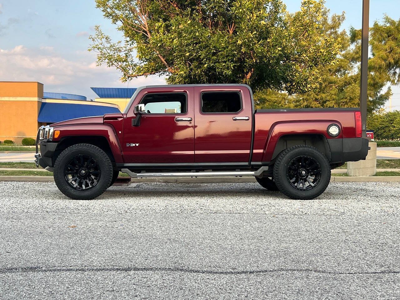 Used 2009 HUMMER H3T Alpha AWD/4WD image 9
