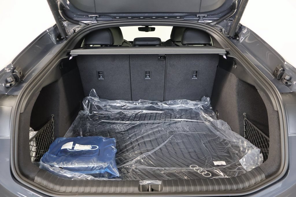 New 2027 Audi A6 e-tron Premium Plus AWD/4WD image 8