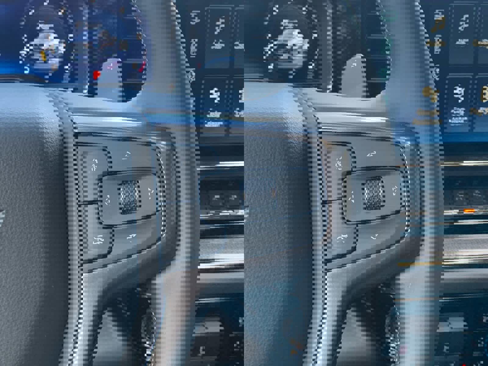 Used 2025 Chevrolet Silverado 1500 ZR2 w/ Technology Package image 19