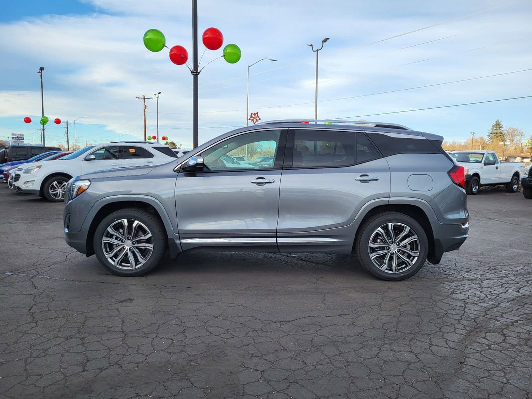 Used 2020 GMC Terrain Denali w/ Denali Premium Package image 2