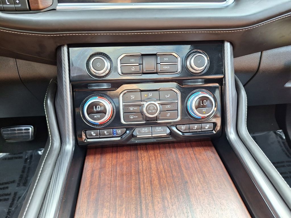 Used 2023 GMC Yukon Denali Ultimate w/ LPO, Floor Liner Package image 15