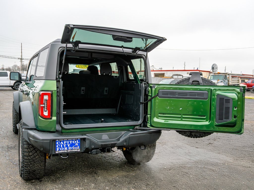 Used 2023 Ford Bronco Badlands image 6