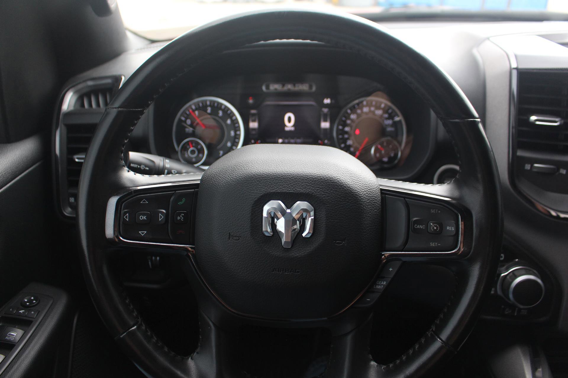 Used 2021 RAM 1500 4x4 Crew Cab image 9