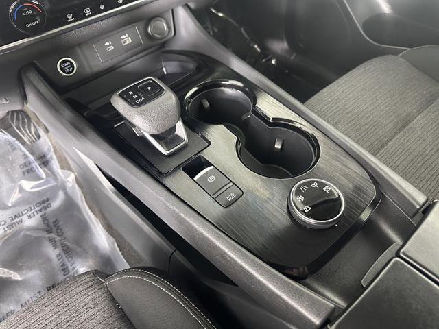 Used 2023 Nissan Rogue SV AWD/4WD image 31