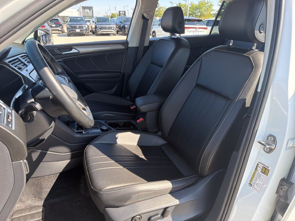 Used 2024 Volkswagen Tiguan SE AWD/4WD image 7