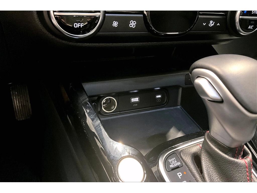 Used 2024 Kia Soul GT-Line image 36