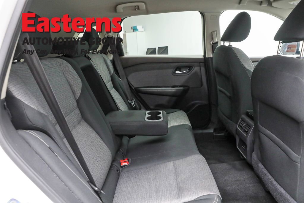 Used 2022 Nissan Rogue SV image 22