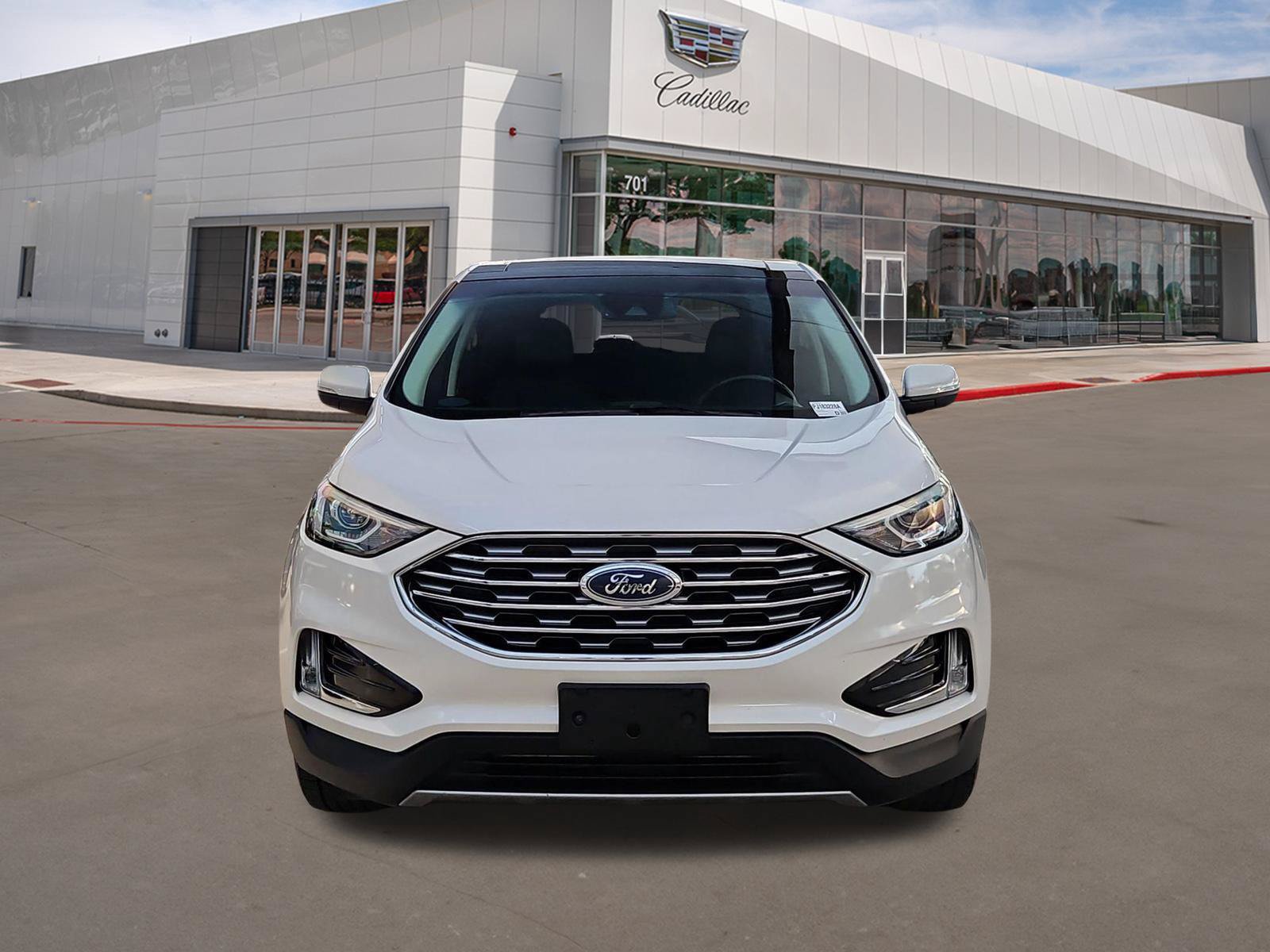 Used 2019 Ford Edge Titanium FWD image 2