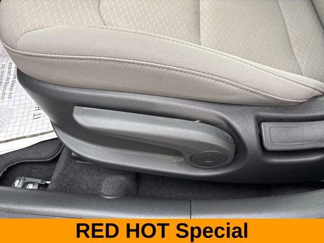 Used 2019 Hyundai Elantra SE image 12