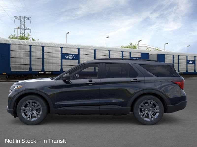 New 2026 Ford Explorer Active w/ Active Comfort Package AWD/4WD image 3